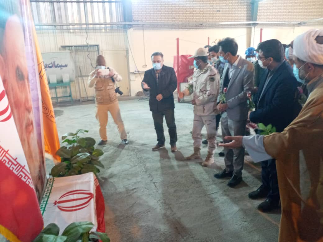 آیین گرامیداشت  نخستین روز دهه مبارک فجر در کارخانه سیمان باقران